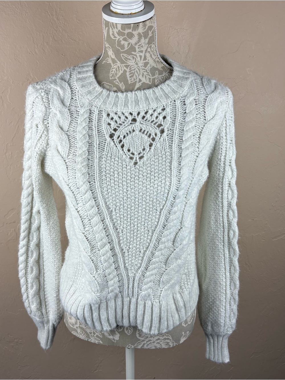 Talbots Crochet Cable Knit Crochet Fuzzy Ivory White Sweater Women’s size Small